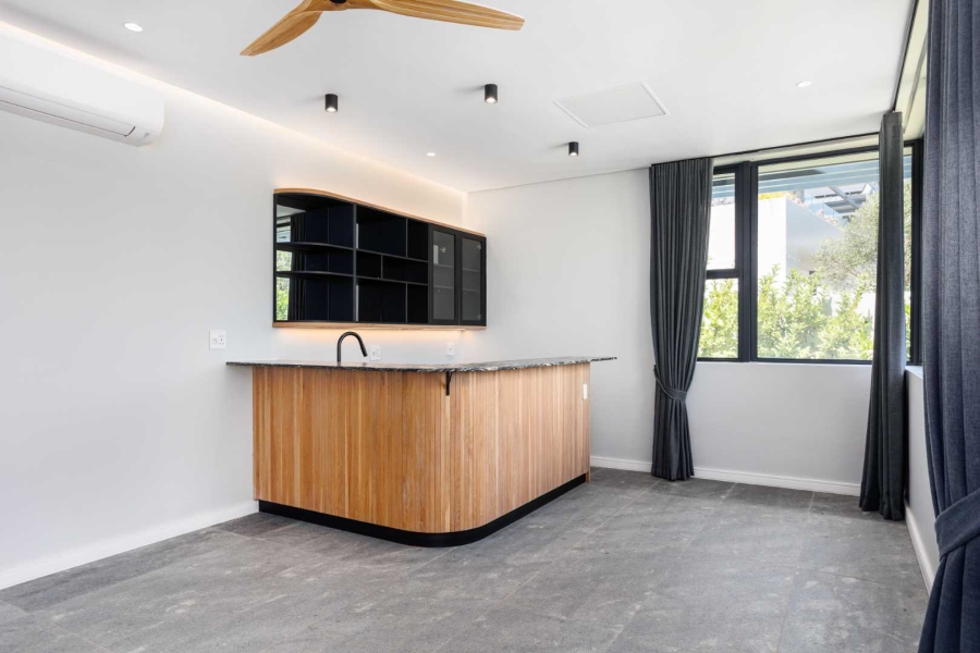 To Let 5 Bedroom Property for Rent in Val De Vie Estate Western Cape